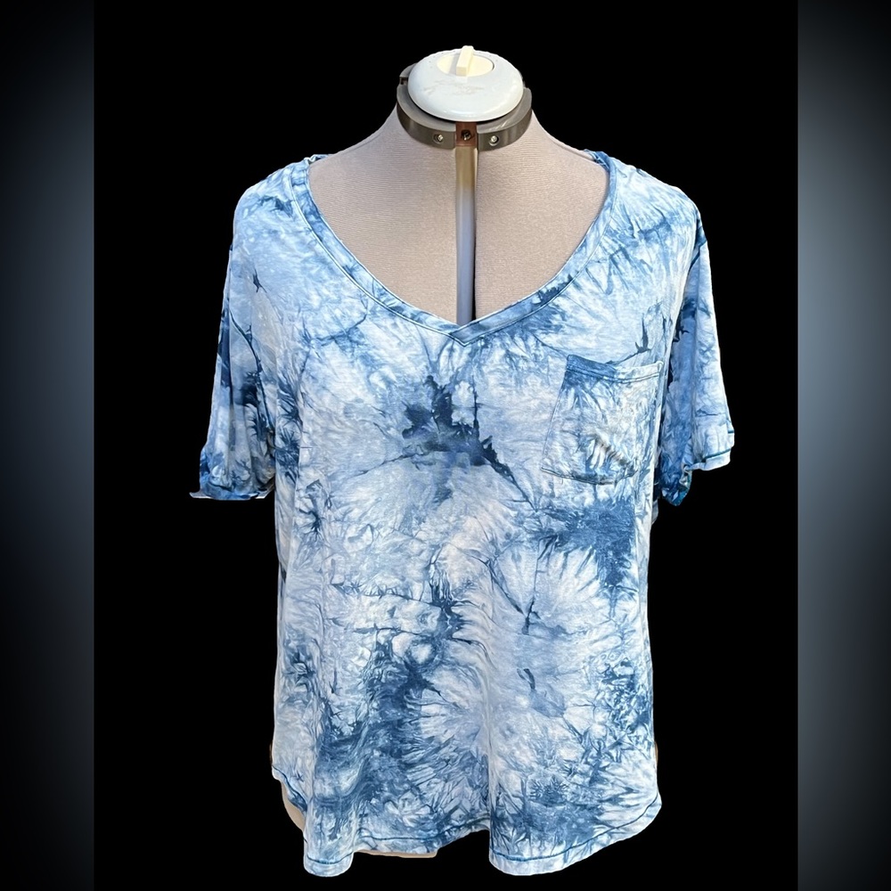 Blue V-neck T-shirt